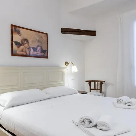 Apartment Bargello *